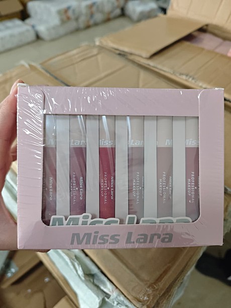 помада miss Lara